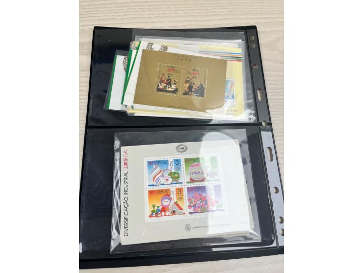 better including Shek Wan Mini-sheets x 3, Industrial Diversification MS, Olympic Games of Barcelona MS, Traditional Means of